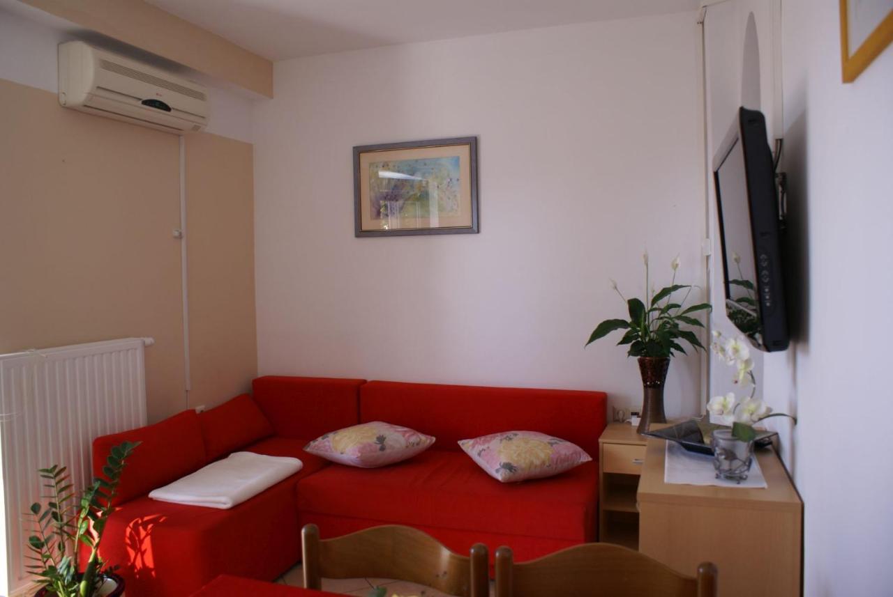 Apartment Nevenka Krk Town Eksteriør bilde